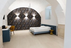 Deluxe Room | In-room safe, soundproofing, free WiFi, wheelchair access
