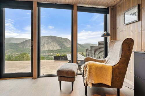 La vie authentique dans une cabane avec vue sur le Løefjell