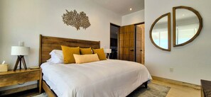 3 slaapkamers, een strijkplank/strijkijzer, wifi, beddengoed