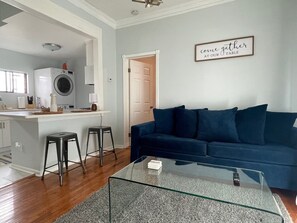 Smart-tv och eldstad
