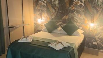 Chambre Double, balcon | Wi-Fi gratuit