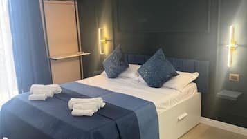 Quarto casal conforto, sacada, vista para o mar | Wi-Fi de cortesia