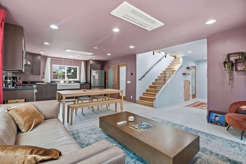 Van Nuys 1BR | Finnish Sauna + Game Loft | C&C