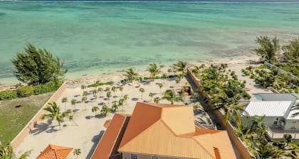 Golden Pelican – Ocean Front Upper Level Suite on North Caicos
