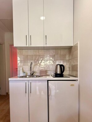 Private kitchen - Elegant Double Studio Apartment W/Pool (Lastva Grbaljska)