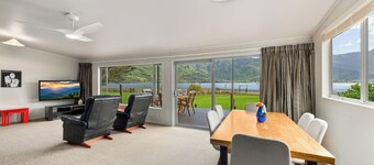 Sounds Serenity - Marlborough Sounds Holiday Home