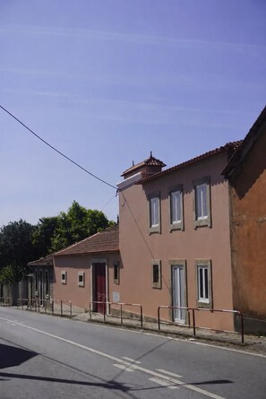 Exterior - Solar dos Caseiros B (Macieira da Maia)