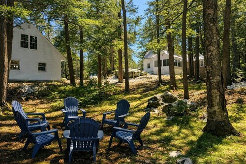 Dam Good Times - 90s Lake Getaway