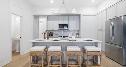 Gulf Paradise 3BD | Pool | Walk to the Beach