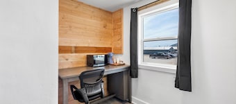 Copper Hill Suites