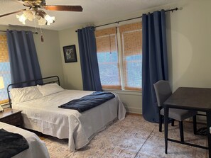 4 chambres, fer et planche à repasser, Wi-Fi, draps fournis
