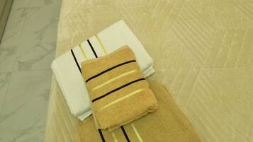 Family Apartment, Balcony | Soundproofing, iron/ironing board, free WiFi
