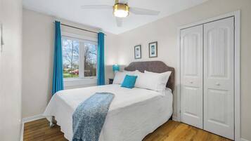 Iron/ironing board, travel cot, WiFi, bed sheets