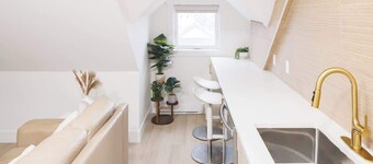 Luxury Studio Downtown with soaking tub