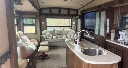 Buena Vista: 2k ft high on Great North Mtn with private, south-facing views