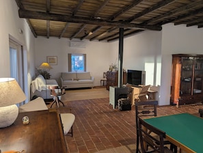 Living area - Spacious 5-bedroom farmhouse in fantastic Alentejo landscape (Bolhas)