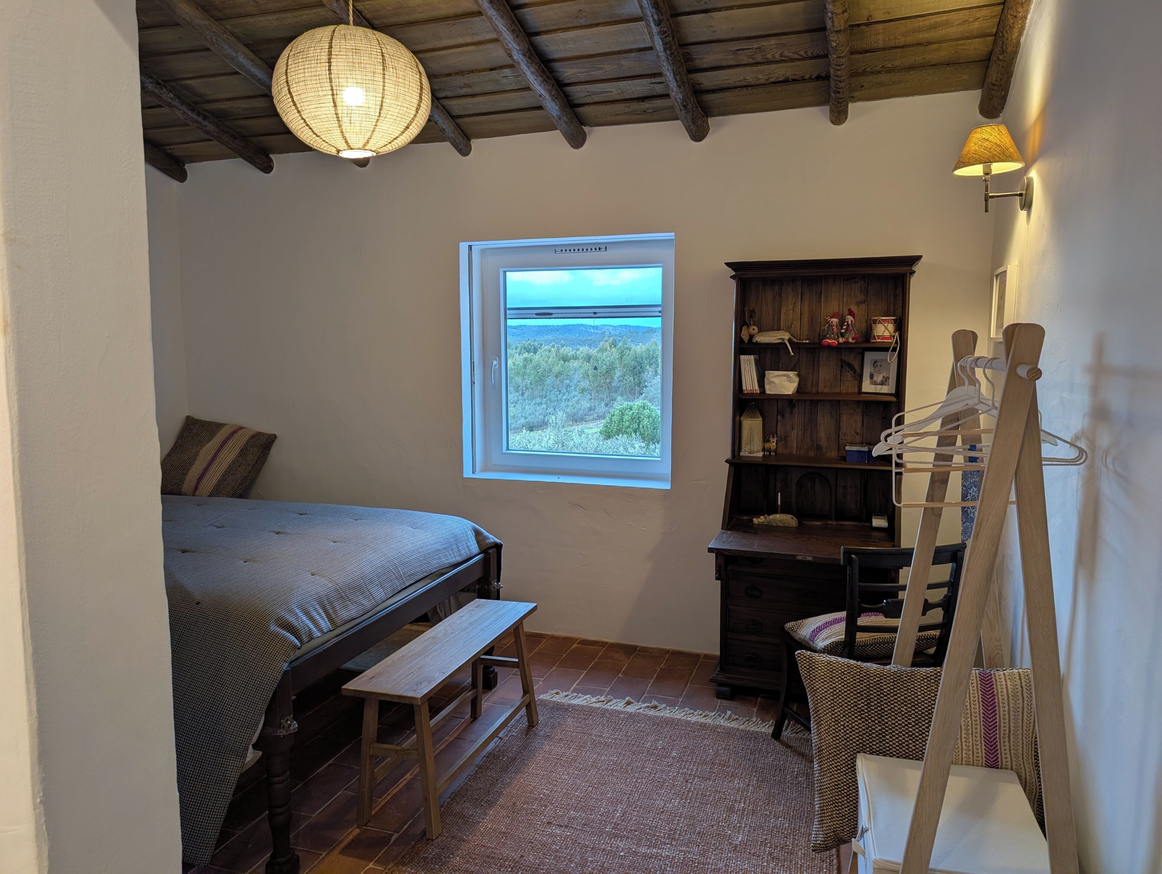 5 slaapkamers, een strijkplank/strijkijzer, wifi, beddengoed