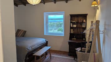 5 slaapkamers, een strijkplank/strijkijzer, wifi, beddengoed