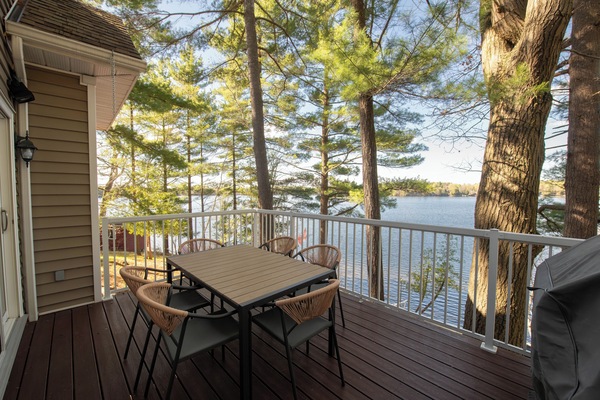 Main floor deck