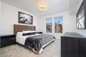 3 bedrooms, iron/ironing board, free WiFi, bed sheets - Ultra Clean, top floor, sleep 6, Park City/Kimball Junction, 10 minutes to ski (PARK CITY)