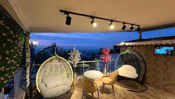 Chambre supérieure, vue sur la ville