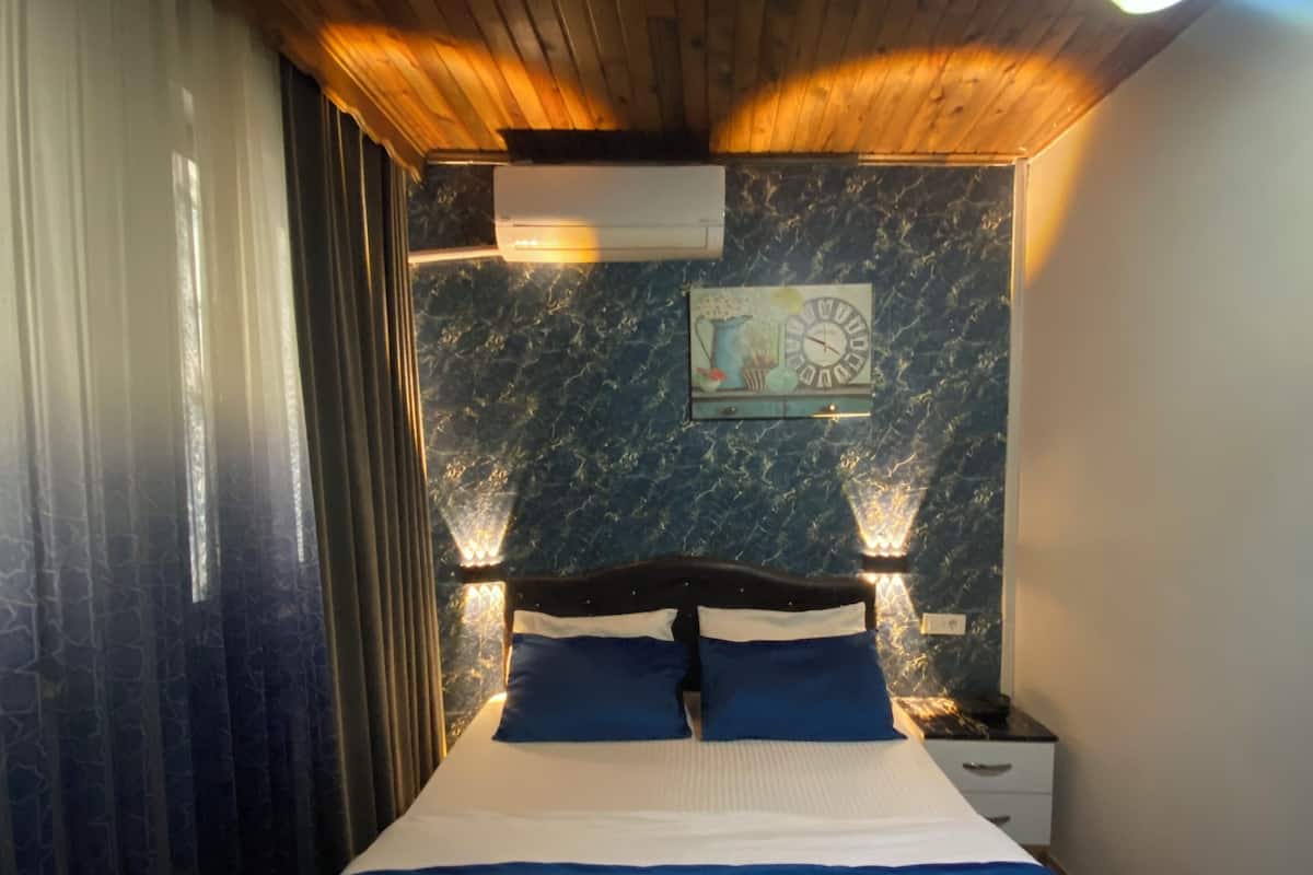 Deluxe Room, Balcony
