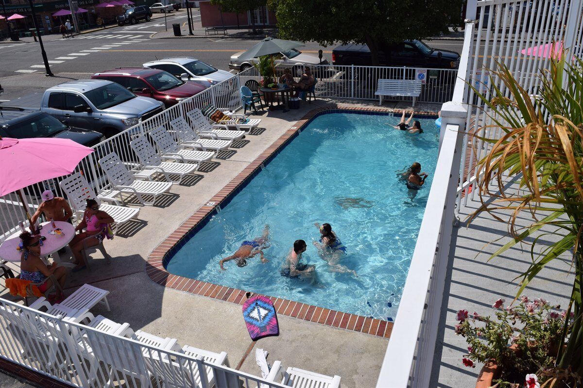 Seasonal outdoor pool