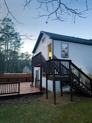 Exterior - Simple Comfort in a Quiet Space (Stone Mountain)