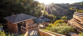 GORGEOUS COTTAGE IN CUPERTINO HILLS - VIEWS of RIDGE WINERY- 1 Bedr + 1 Bath