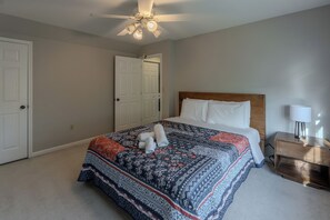 4 slaapkamers, een strijkplank/strijkijzer, wifi, beddengoed