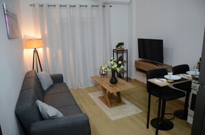 Living area - Rotunda Cozy 1 Bedroom Apartment - AD Residencies (Thessaloniki)