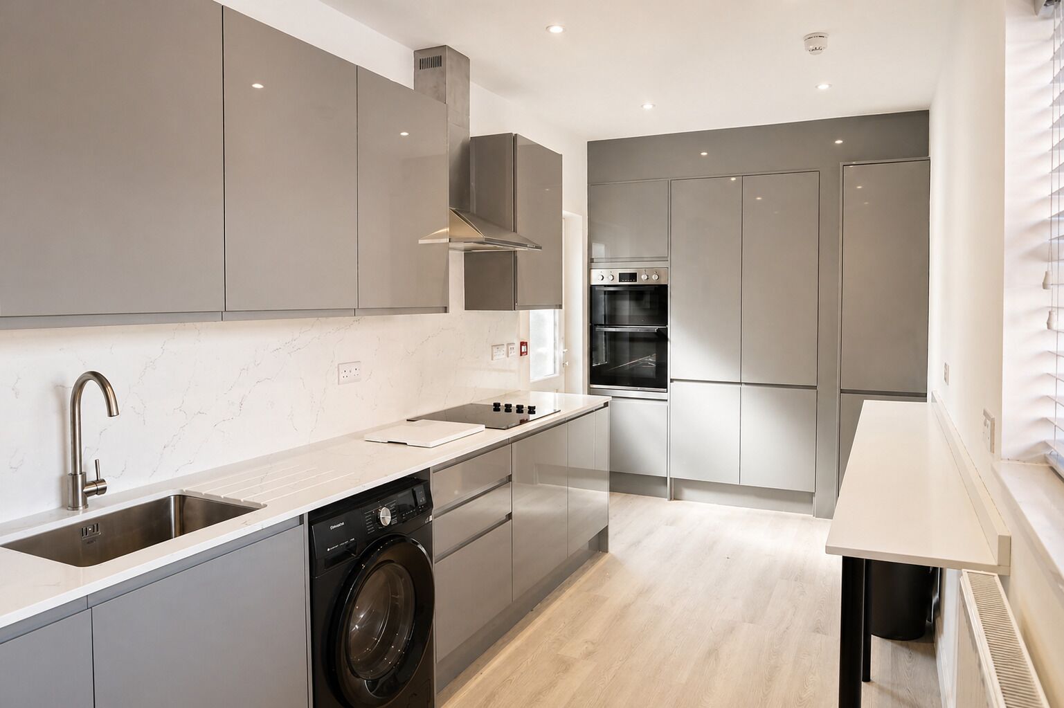 Fridge, microwave