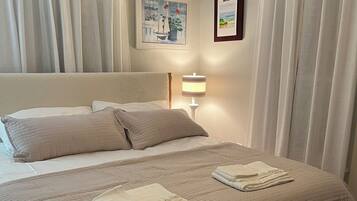 4 bedrooms, iron/ironing board, travel crib, free WiFi