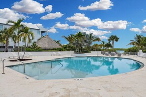 Piscine extérieure, piscine chauffée