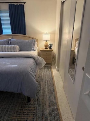 2 bedrooms, iron/ironing board, free WiFi, bed sheets - Bailey Abode-Close To Downtown, Golf, Fairgrounds (Sarasota)