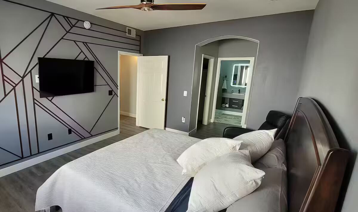 2 bedrooms, WiFi, bed sheets