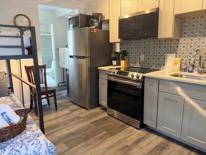 Cozy 1-bedroom studio in serene Great Barrington with AC