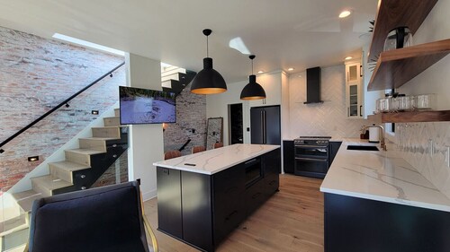 Station House Suite B