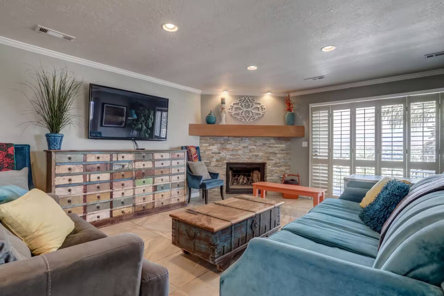 TV, fireplace, table tennis