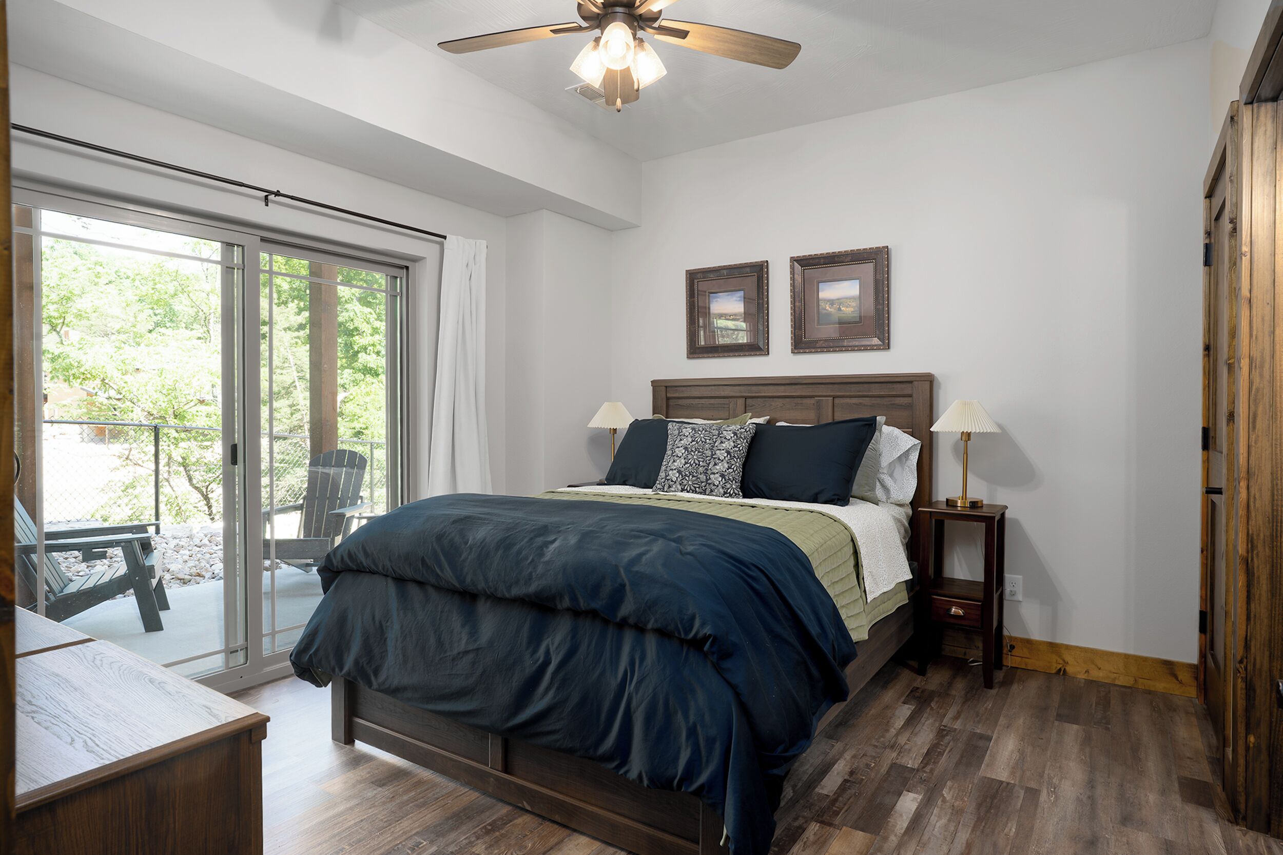 4 bedrooms, WiFi, bed sheets