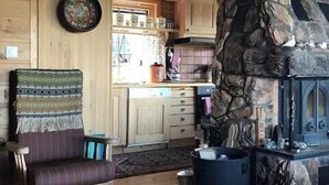 Interior - Authentic cabin overlooking Lake Møsvann (Rjukan)