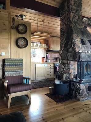 Interior - Authentic cabin overlooking Lake Møsvann (Rjukan)