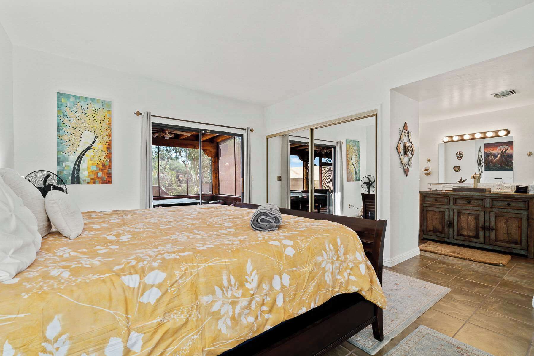 Iron/ironing board, travel crib, WiFi, bed sheets