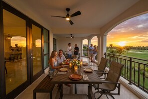 Outdoor dining - Beautiful refreshed 3br condo with Ocean, Golf, Mountain Views  at Grand Reserve (Río Grande)