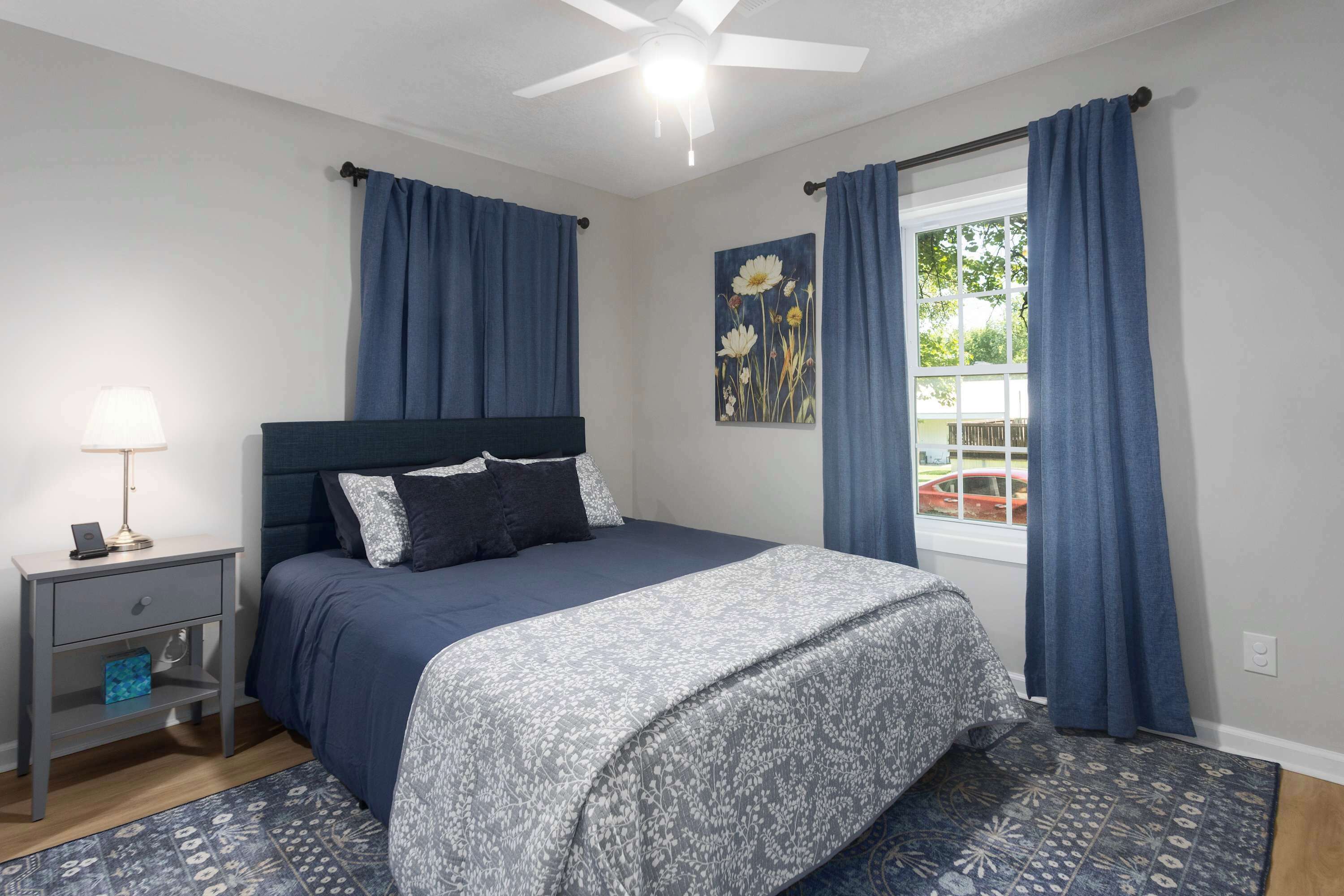 Iron/ironing board, WiFi, bed sheets