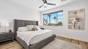 Triple Room | Iron/ironing board, free WiFi