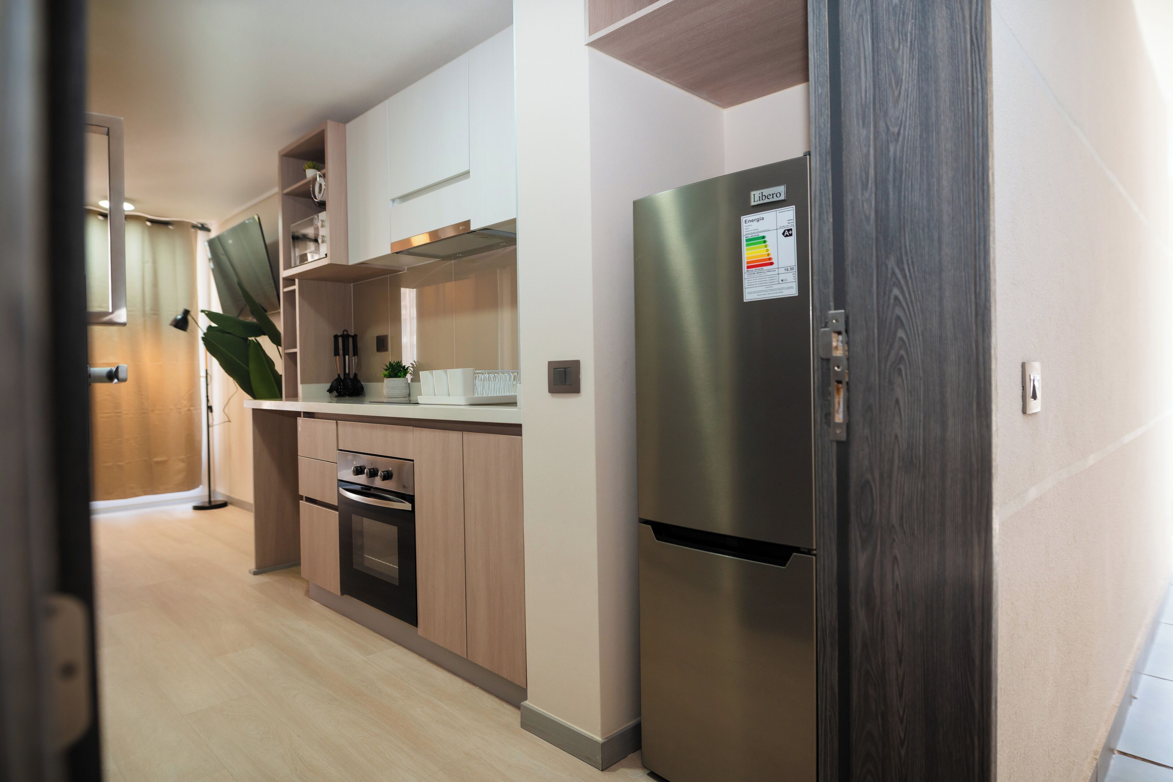 Apartment (503) | Private kitchen | Full-size fridge, microwave, oven, stovetop