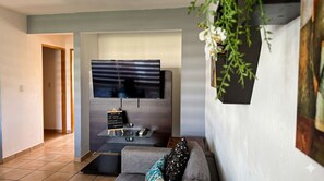 60-inch LED TV with cable channels - La Marina Condominios by Monyxbnb (Puerto Vallarta)