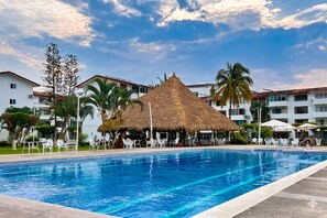 2 outdoor pools - La Marina Condominios by Monyxbnb (Puerto Vallarta)