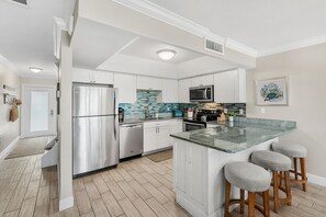 Private kitchen - 1045 Wave Crest Avenue (Indialantic)